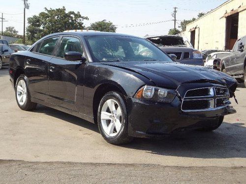 2011 dodge charger se damaged salvage runs perect fixer priced to sell wont last