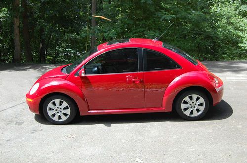 2009 volkswagen beetle base hatchback 2-door 2.5l