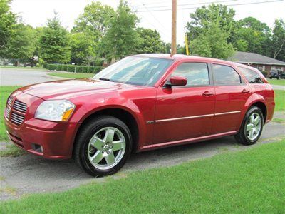 2006 doge magnum hemi r/t...so sharp...all options...hot,fast,fun u can afford!!