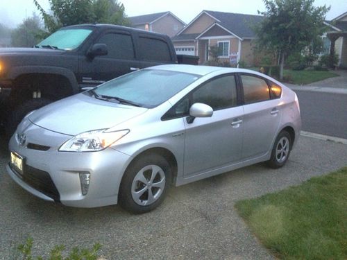 2012 toyota prius base hatchback 4-door 1.8l