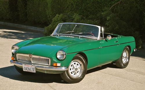1965 mgb, restored, excellent condition, great driving, rust-free car