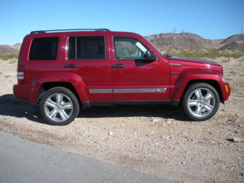 2012 jeep liberty limited jet edition, only 5k miles, stunning, starting $10,999