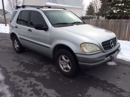 1999 Mercedes-Benz ML320 4WD, HTD SEATS, LEATHER, SUNROOF, CLEAN, image 1