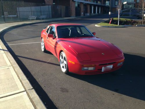 1987 porsche 944 turbo coupe 2-door 2.8l (951)