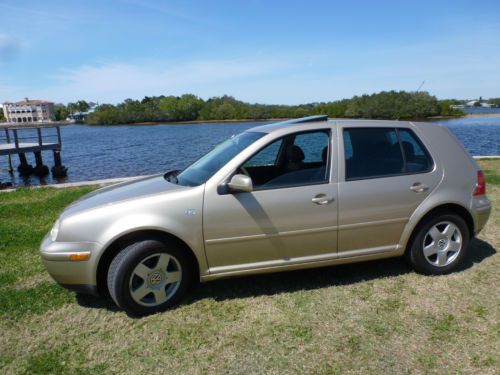 Vw golf 5 speed manual transmission 2.0l nice and clean