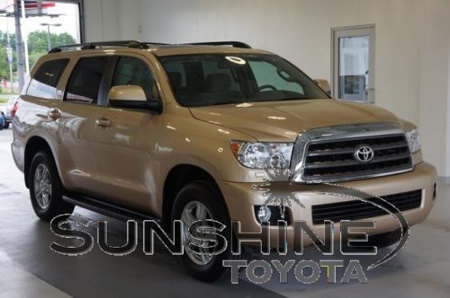 2011 toyota sequoia sr5 4x4 4.6l, sunroof, carfax 1-owner, clean carfax report