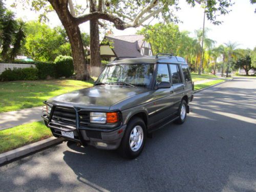 Beautiful 1996 land rover discovery sd sport utility 4-door 4.0l a must see!!!