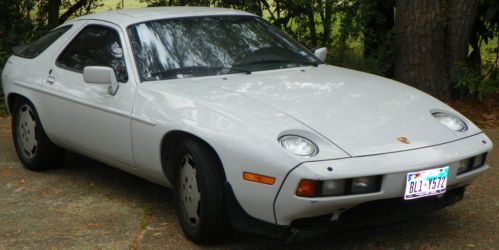 Classic 1986 porsche 928s great condition  low milage fun car  attention getting