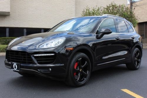 Beautiful 2011 porsche cayenne turbo, loaded with options, serviced