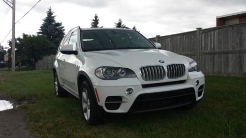 2011 bmw x5...all options available...very well maintained and immaculate!!!