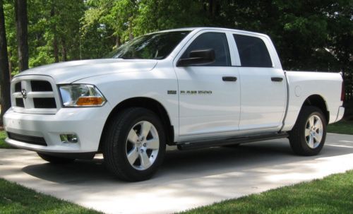 2012 ram 1500 st crew cab pickup 4-door 5.7l