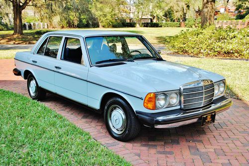 Absolutly mint 1978 mercedes benz 230 truly and original stunning car no reserve