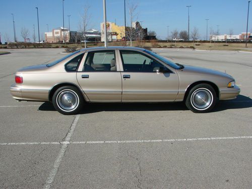 1995 chevrolet caprice classic classic lt1!!! 3900 orig miles!!! show rm cond