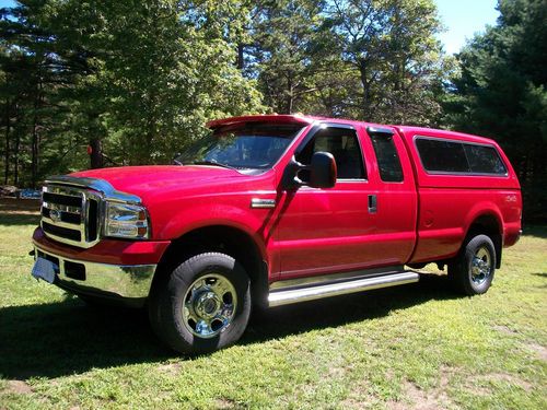 Super clean &amp; low miles 2006 ford f350 xlt  8 ft bed  4wd