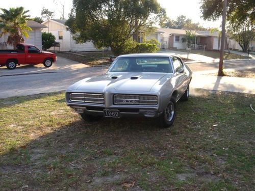 1969 pontiac gto  . real 242 car