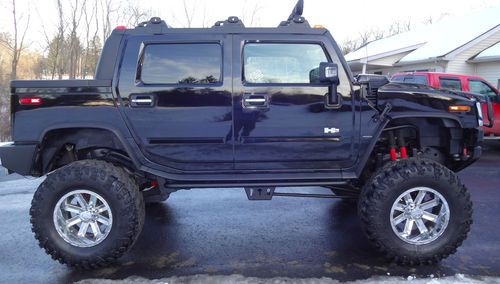 2006 h2 sut lux edition. black on black. 4x4, off road, lifted, 41" tires
