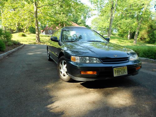 thumbnail image 2 of Distributor For 94-95 Honda Accord 2.2L - Replaces 30100-P0A-A01 2 of 13