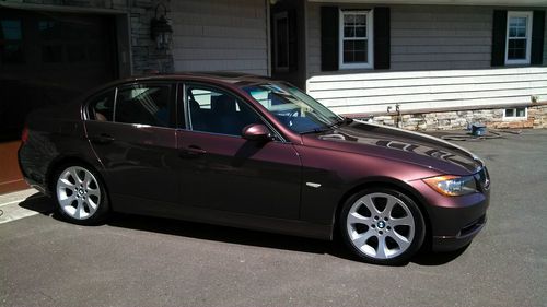 Beutiful, warranted, 335i with rare/upgraded color combination.