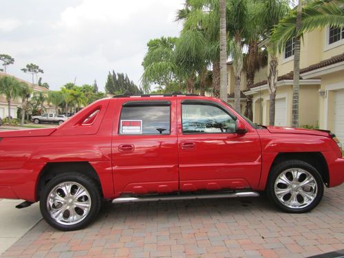 Custom inside and out chevy avalanche..22inch rims/leather/remote start..sweet!!