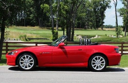Very rare great looking red and ready 28764 miles we finance convertible