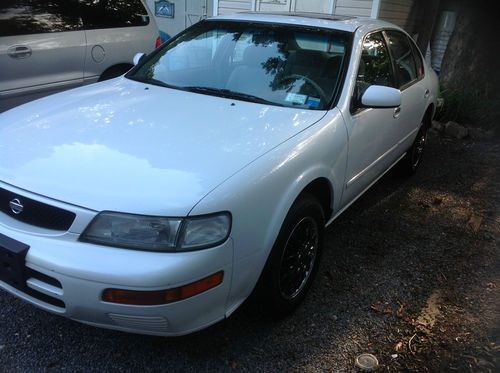 1995 nissan maxima gle sedan 4-door 3.0l