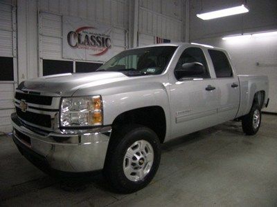 Crew pickup diesel gm certified 6.6l 4 doors 4-wheel abs brakes air conditioning