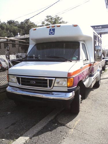 Superbowl tailgate special 2003 e350 bus with electric ramp