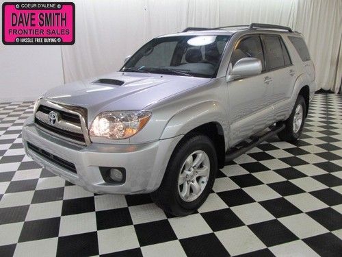 2007 4x4, tint, tow hitch, tube steps, luggage rack, cd/mp3 player, sunroof