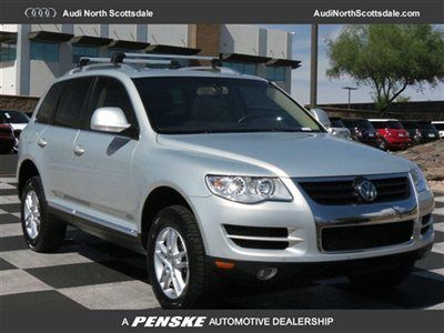 2010 volkswagen touareg diesel- heated seats-one owner- clean car fax