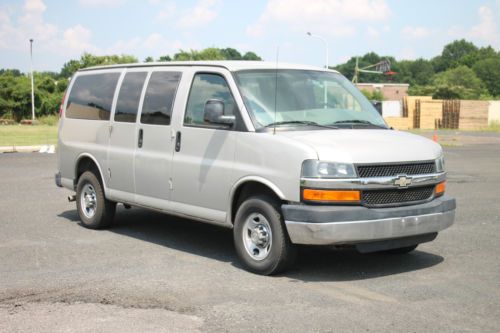 Chevrolet express g3500 11 passenger van!!! one owner!!! autocheck report