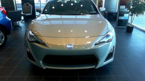 2013 scion fr-s 10 series~6-speed manual~limited production edition~great buy!!!