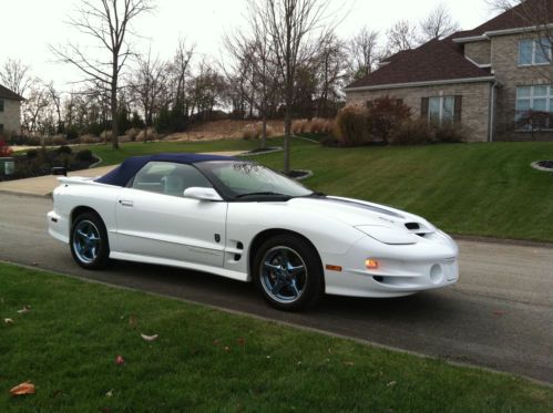 30th anniversary 1999 pontiac trans am  93 miles showroom new