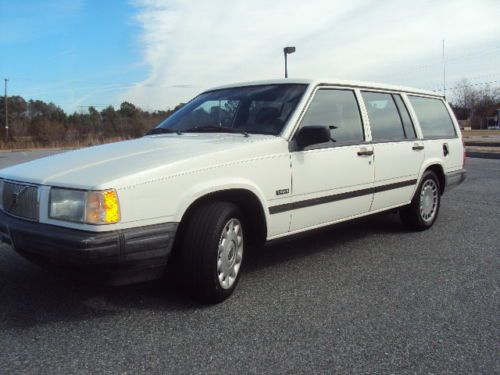 One owner 1992 volvo 740 base wagon 4-door 2.3l clean autocheck no reserve