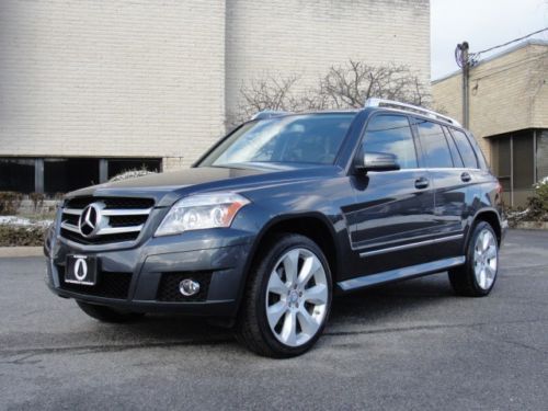 2010 mercedes-benz glk350, loaded with options, just serviced!