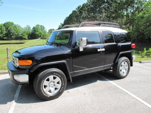2008 fj cruiser 4 wd *one owner from new*