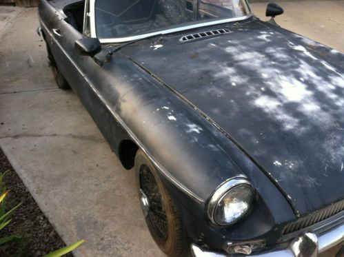 1965 MG B  Mostly complete. Missing seats,  steering wheel,etc.  LOW (NO) RESERV, image 3