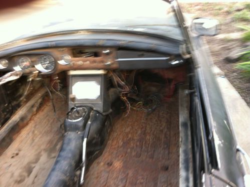 1965 MG B  Mostly complete. Missing seats,  steering wheel,etc.  LOW (NO) RESERV, image 7