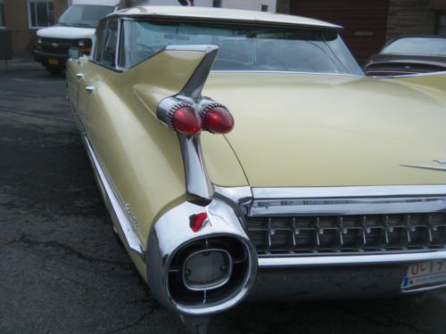 1959 cadillac sedan deville..rare gotham gold flat top.. very cool..