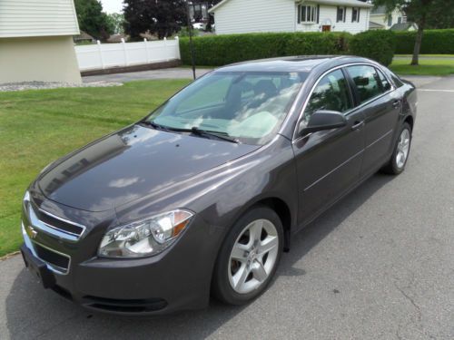 2011 chevy malibu, no reserve, low miles 34k, extra clean, like new condition
