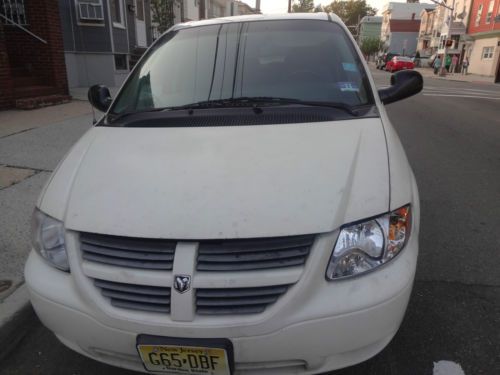 2007 dodge grand caravan passenger van 4-doors 3.3l stow &#039;n go seats