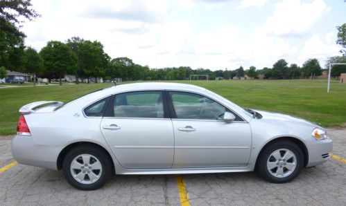 2009 chevrolet impala lt sedan 4-door 3.5l (very clean - only 10k miles)