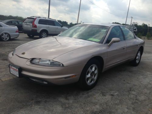 1998 oldsmobile aurora 4door  loaded,leather sunroof ,looks and runs great !!!