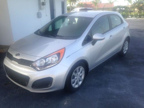 2014 kia rio lx 5 dr hatchback, no dealer fee&#039;s, only 783 miles