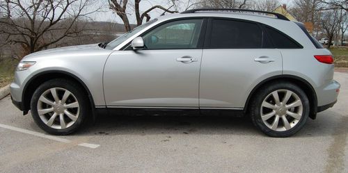 2003 infiniti fx35 sport utility 4-door 3.5l loaded and nice!