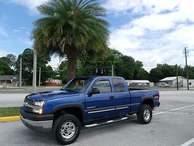 Chevy 2500hd 3/4 ton ext cab 4dr ls 4x4 6.0 vortec v/8 one owner no accidents
