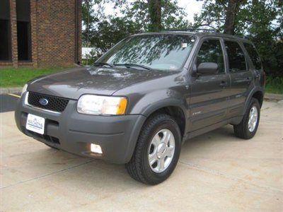 2002 ford escape xlt 4x4 v6 leather sunroof very good shape !