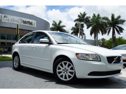 2009 volvo s40 2.4i,front wheel drive,clean carfax,florida car!!!