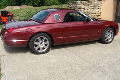 2004 ford thunderbird w/ 2,800 miles