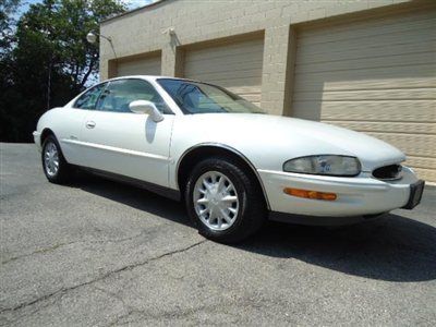 1996 buick riviera/supercharged!nice!white!look!clean!warranty!wow!