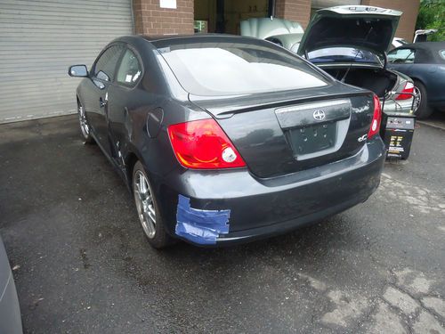 2005 scion tc it has body damge